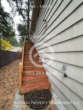 941 NE 113th Ave in Portland, OR - Building Photo - Building Photo