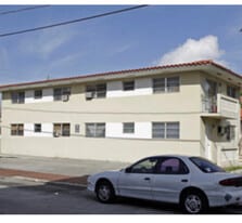 585 SW 13th Ave, Unit 2 in Miami, FL - Building Photo