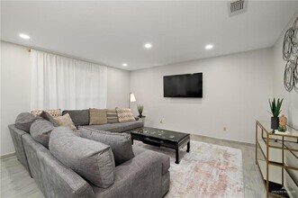 16 El Rancho Rd in McAllen, TX - Building Photo - Building Photo