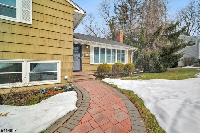 149 Hillside Ave in Berkeley Heights, NJ - Building Photo - Building Photo
