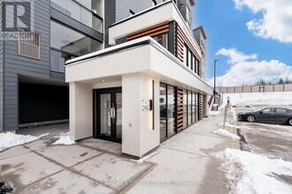 15 Kneeshaw Dr in Barrie, ON - Building Photo - Building Photo