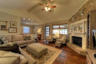 14026 St Marys Ln in Houston, TX - Building Photo - Building Photo