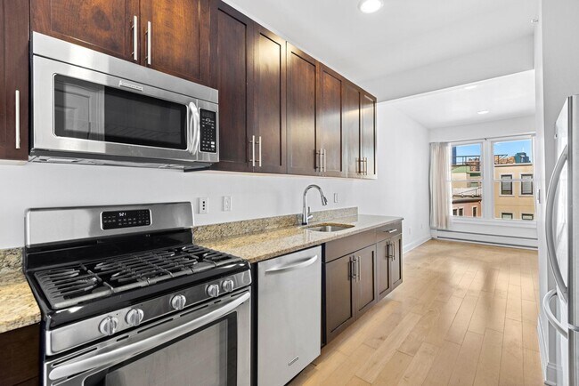 112 Liberty View Dr. in Jersey City, NJ - Building Photo - Building Photo