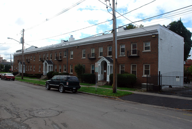 316 Catherine St in Syracuse, NY - Foto de edificio - Building Photo