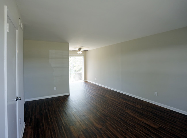 Chastaine Park Apartments in Homewood, AL - Building Photo - Interior Photo