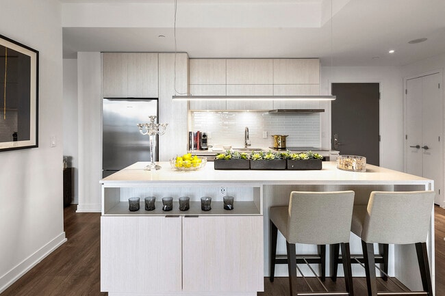 Two St. Thomas Yorkville Rental Living