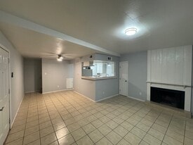 7152 Fair Oaks Ave, Unit 1025 in Dallas, TX - Building Photo