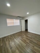 365 NE 55th Terrace in Miami, FL - Building Photo - Building Photo