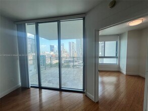 350 S Miami Ave, Unit 1905 in Miami, FL - Building Photo - Building Photo