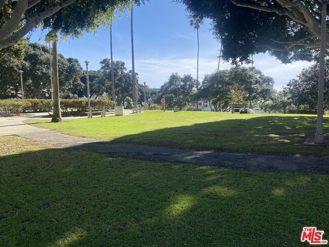 2423 4th St in Santa Monica, CA - Building Photo - Building Photo