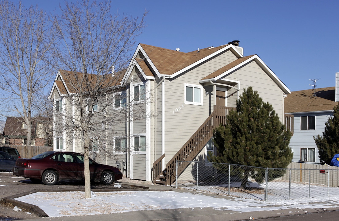 1034 Mazatlan Cir in Colorado Springs, CO - Building Photo