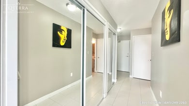 11 Brunel Crt in Toronto, ON - Building Photo - Building Photo