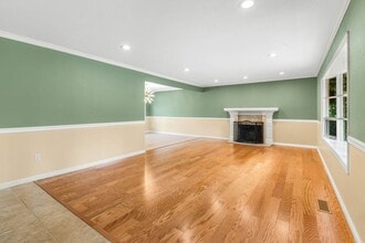 18122 NE 127th St in Redmond, WA - Building Photo - Building Photo
