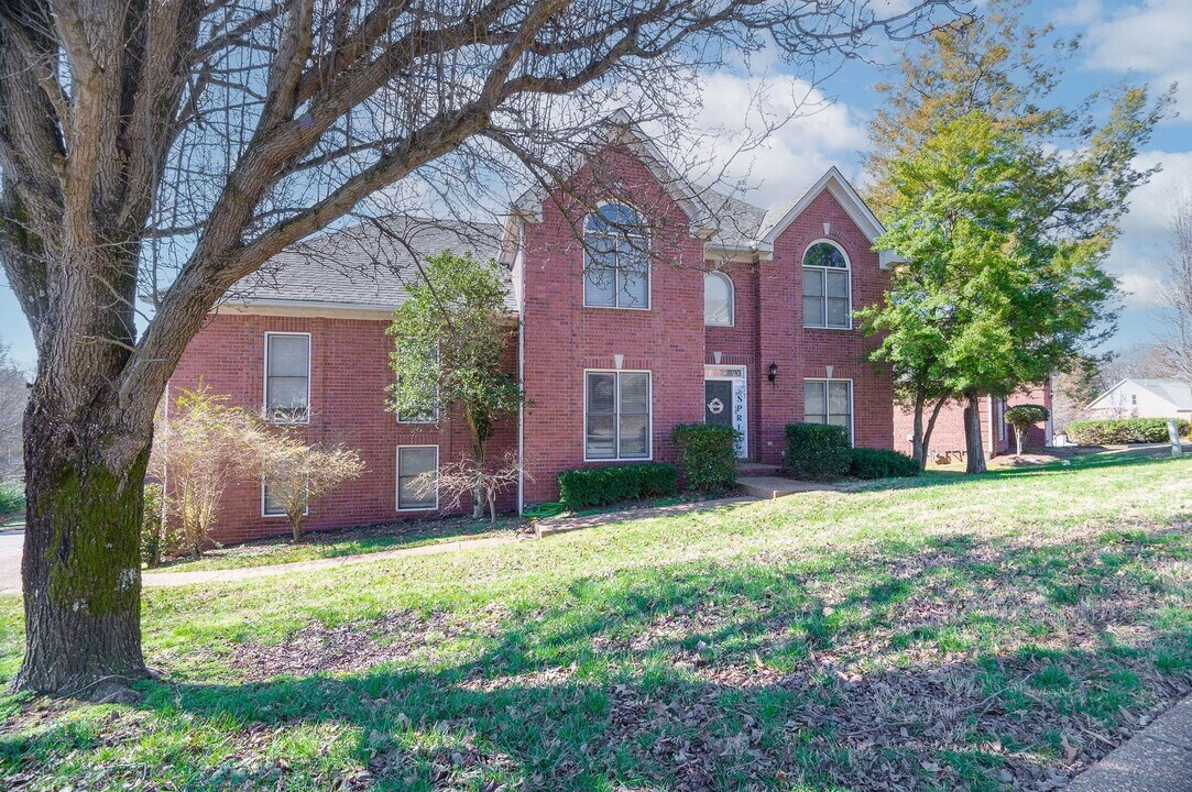900 Wyntree S in Nashville, TN - Building Photo