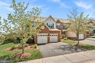43104 Baltusrol Terrace in Ashburn, VA - Building Photo