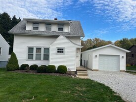 435 31st St SW in Barberton, OH - Building Photo