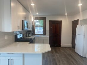 10 Fairmount St, Unit 1 in Medford, MA - Building Photo - Building Photo