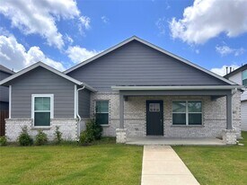 4066 Dayton Dr in Forney, TX - Building Photo