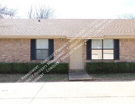 203 Memory Ln in Whitehouse, TX - Building Photo