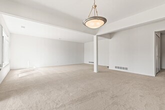 Legacy Place Apartments - Southfield, MI in Southfield, MI - Building Photo - Building Photo