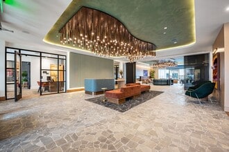 The Winn at Golden Valley in Golden Valley, MN - Foto de edificio - Building Photo