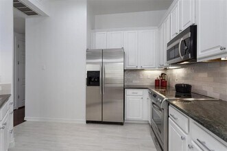3702 Holland Ave in Dallas, TX - Building Photo - Building Photo