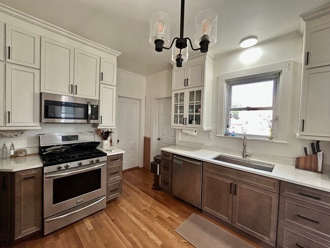 28 Otis St, Unit 1