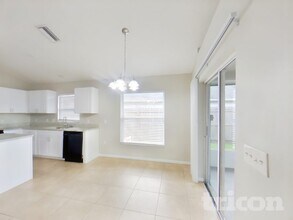 8931 Southbay Dr in Tampa, FL - Building Photo - Building Photo