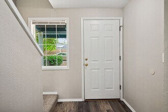 6133-6135 SE Frances St in Hillsboro, OR - Building Photo - Building Photo