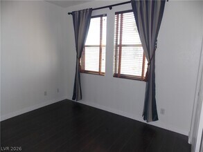 1208 Olivia Pkwy in Henderson, NV - Building Photo - Building Photo