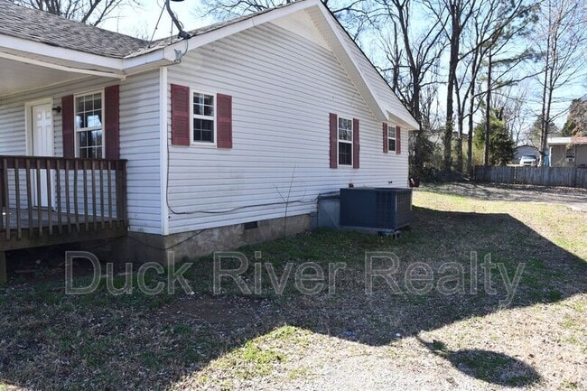 504 Mooresville Pike in Columbia, TN - Building Photo - Building Photo