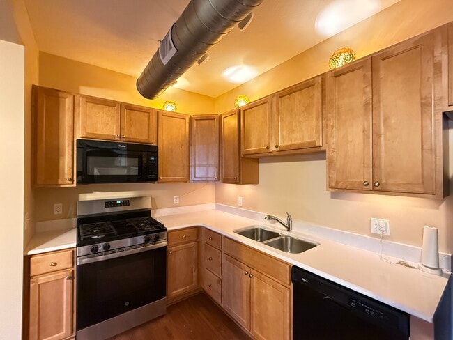 12 Cunliffe Way in Pittsburgh, PA - Building Photo - Building Photo