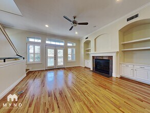 321 Sandman St in Houston, TX - Foto de edificio - Building Photo