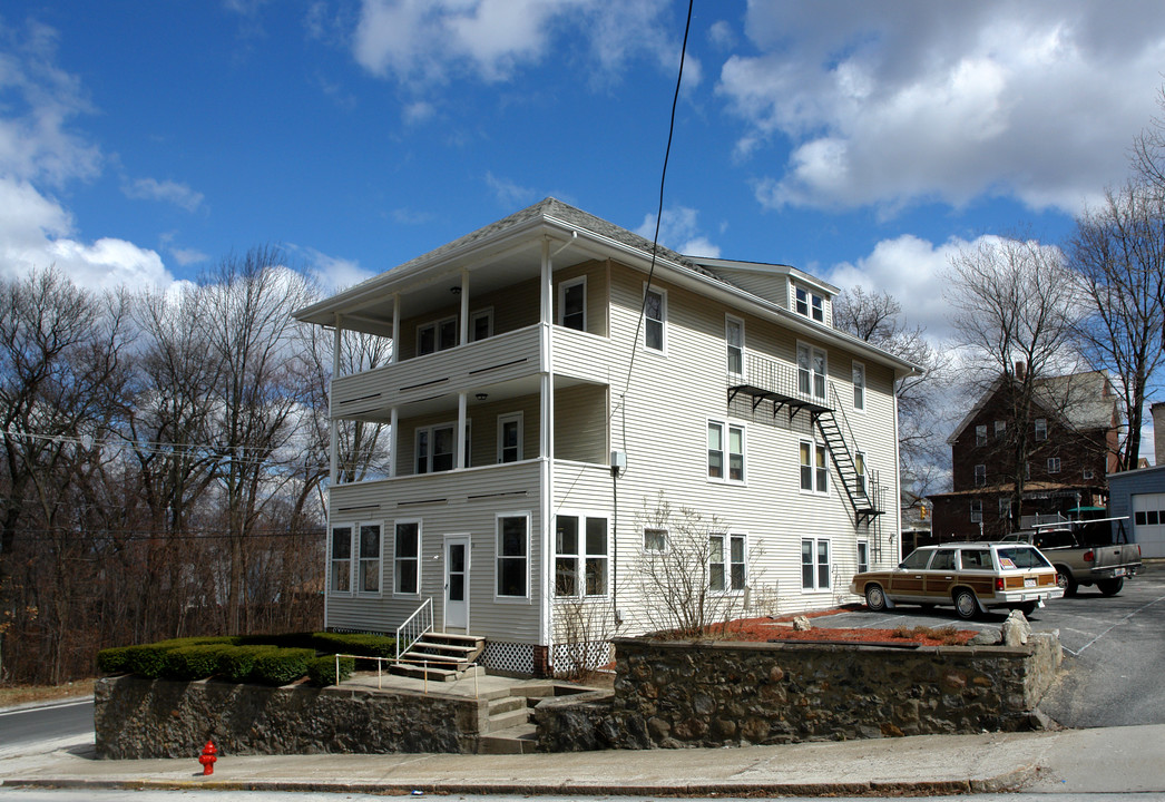 10 Grand St in Woonsocket, RI - Building Photo