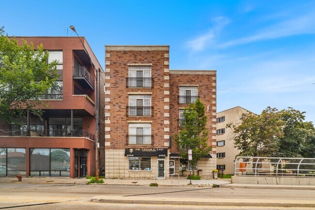 property at 4968 N Milwaukee Ave