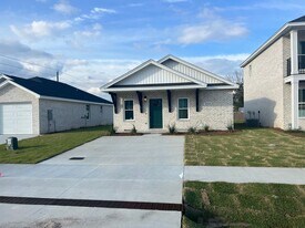 3505 Mill Point Cove in Panama City, FL - Building Photo