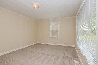 312 E 19th St in Kannapolis, NC - Building Photo - Building Photo