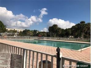 3161 NW 47th Terrace-Unit -402 in Lauderdale Lakes, FL - Building Photo - Building Photo
