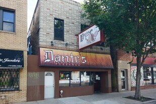 2825 N Milwaukee Ave in Chicago, IL - Building Photo