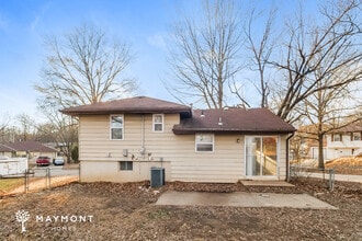 8200 NE 51st St in Kansas City, MO - Foto de edificio - Building Photo