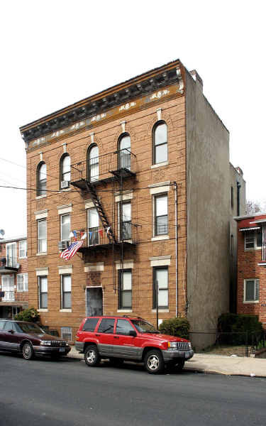 1427 E 95th St in Brooklyn, NY - Building Photo