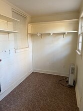 435 E Meadow Rd in Eden, NC - Building Photo - Building Photo