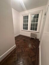 34 Garretson Ave in Bayonne, NJ - Building Photo - Building Photo