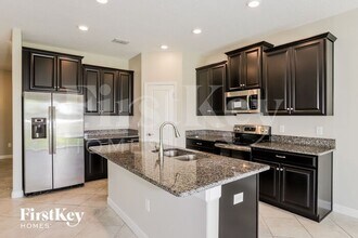 9821 Ivory Dr in Riverview, FL - Building Photo - Building Photo