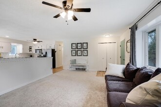19927 Hillside Dr in Rogers, MN - Building Photo - Building Photo