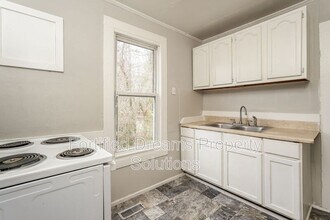 2001 Row St in Winston-Salem, NC - Building Photo - Building Photo