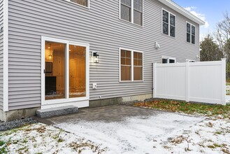32 Foliage Way in Wells, ME - Building Photo - Building Photo