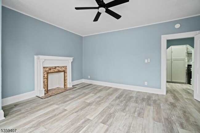 17 W Pierrepont Ave in Rutherford, NJ - Building Photo - Building Photo
