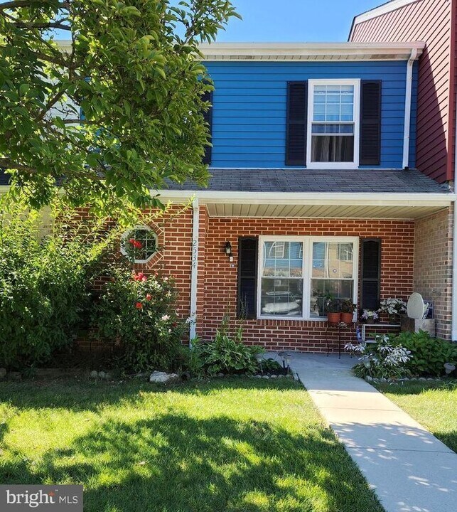 2534 Clothier St in Coatesville, PA - Building Photo