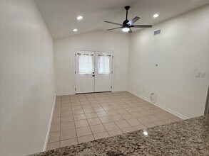 1021 Savannah Loop in Laredo, TX - Building Photo - Building Photo